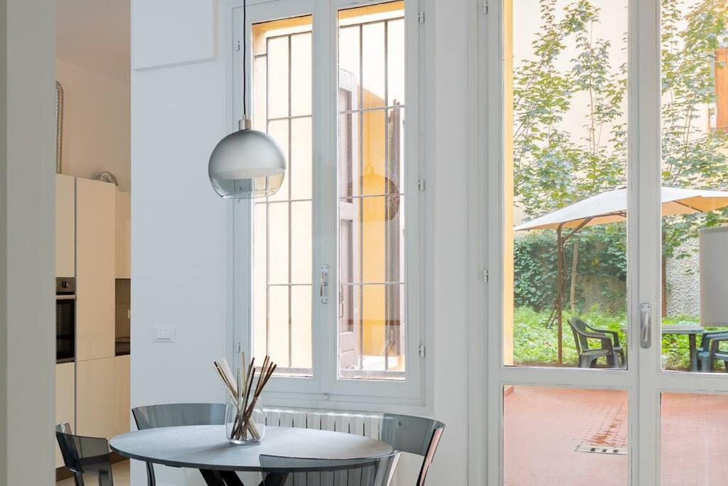 Apartment Isaia - 10 Minutes From Piazza Maggiore Bolonha Exterior foto